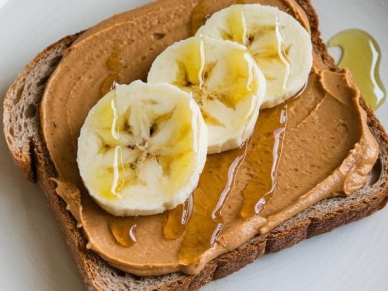 Banana & peanuts